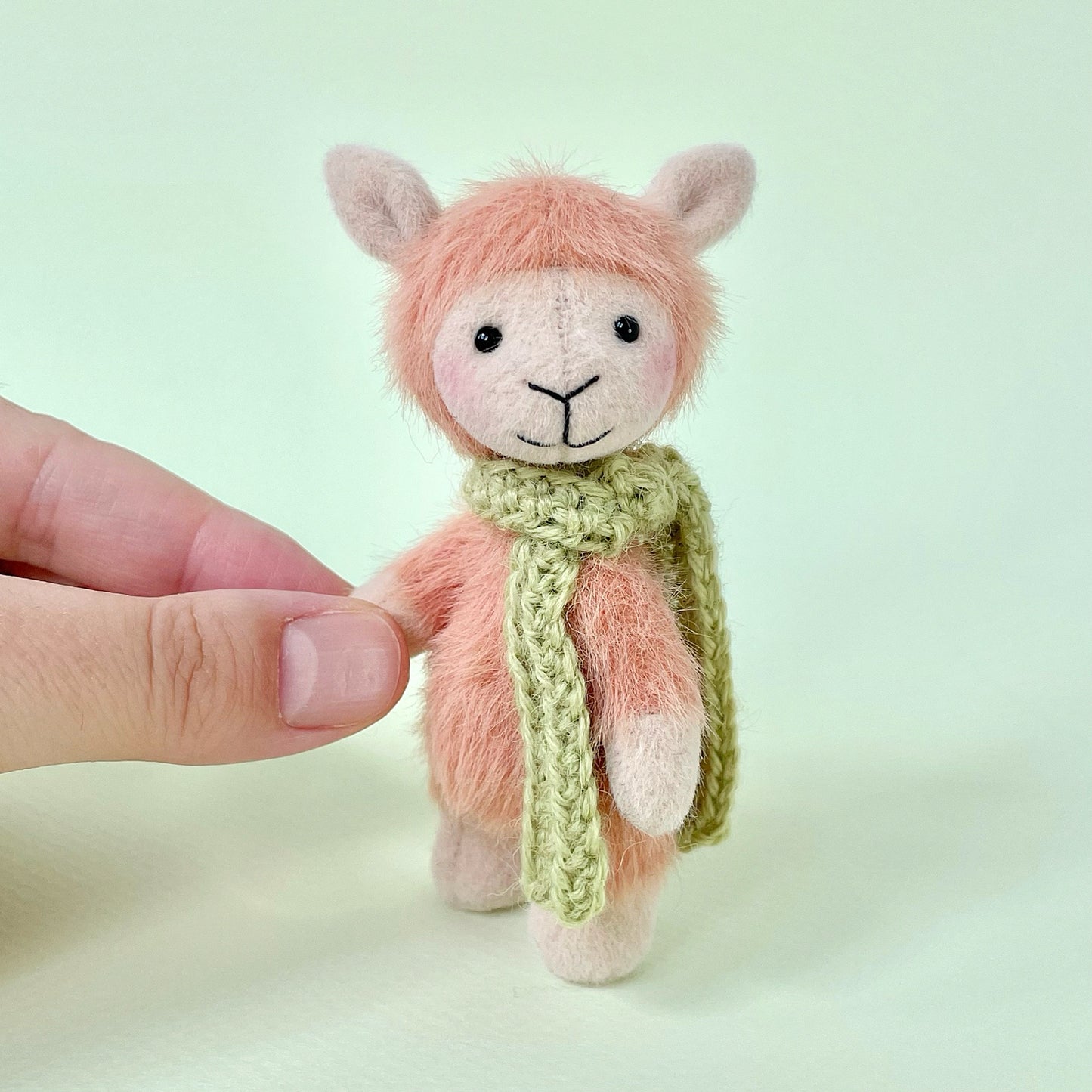 Mini alpaca teddy - peach with light green scarf