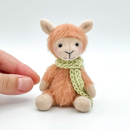 Mini alpaca teddy - peach with light green scarf