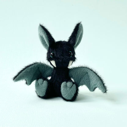 Mini bat teddy - green and black