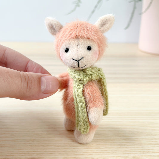 Mini alpaca teddy - peach with light green scarf